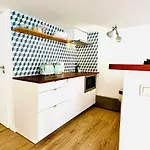 Duplex-Ceiling Height 1,9M-Free Private Parking-Self Check In !! Duplex Climatise-Hauteur Sous Plafond 1,9M-Parking Prive Gratuit-Arrivee Autonome !!