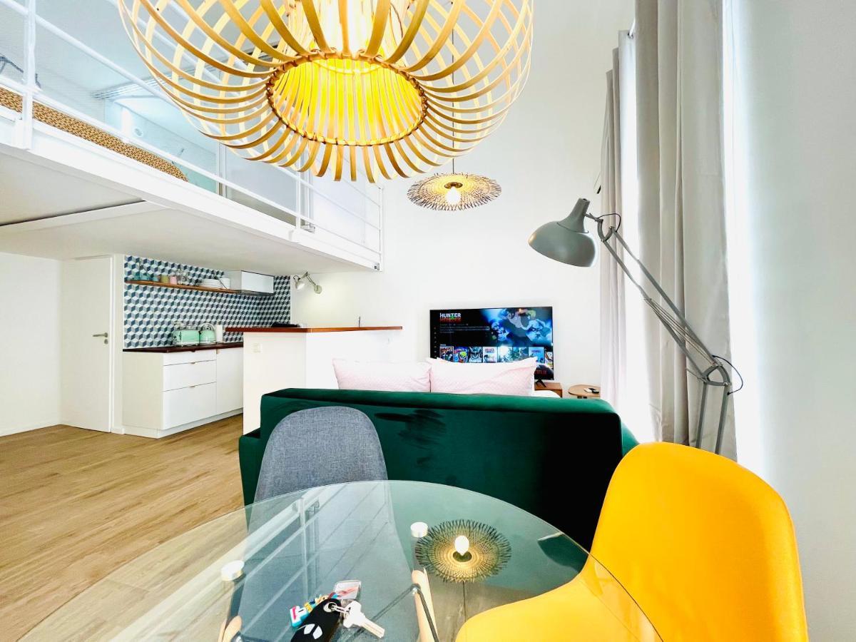 Apartment Duplex-ceiling Height 1,9m-free Private Parking-self Check In !! Duplex Climatise-hauteur Sous Plafond 1,9m-parking Prive Gratuit-arrivee Autonome !! Avignon