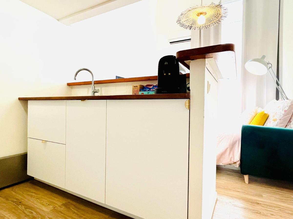 Apartment Duplex-ceiling Height 1,9m-free Private Parking-self Check In !! Duplex Climatise-hauteur Sous Plafond 1,9m-parking Prive Gratuit-arrivee Autonome !! Avignon