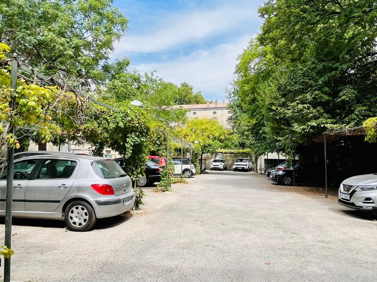 Duplex-ceiling Height 1,9m-free Private Parking-self Check In !! Duplex Climatise-hauteur Sous Plafond 1,9m-parking Prive Gratuit-arrivee Autonome !! Apartment *